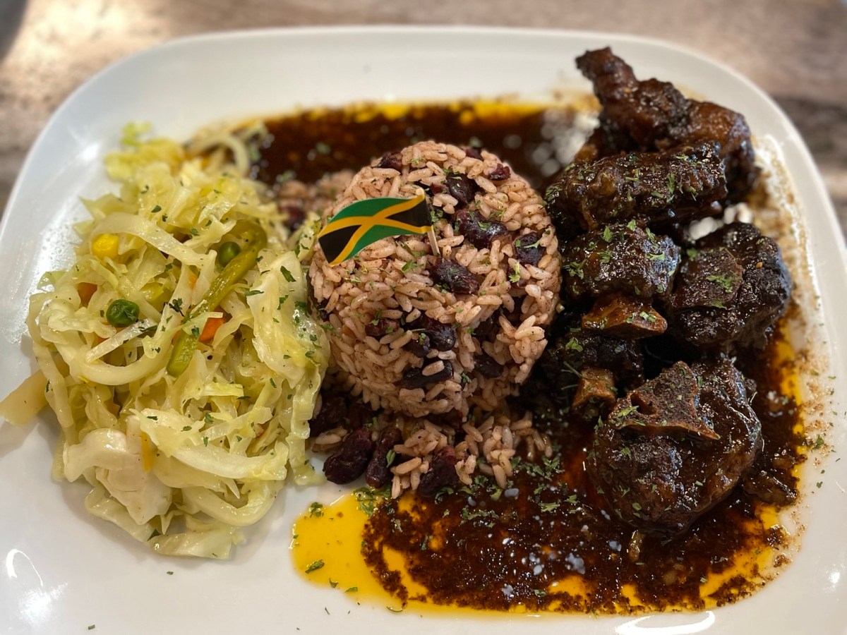 Mobay Spice Brings a Taste of the Caribbean to Toco&nbsp;Hills—Review